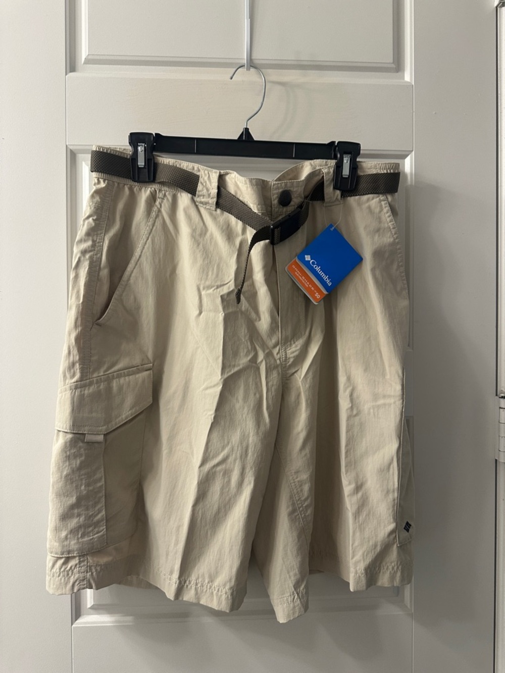 Columbia Men's 36 Light Beige Cargo Shorts with Attached Web Belt